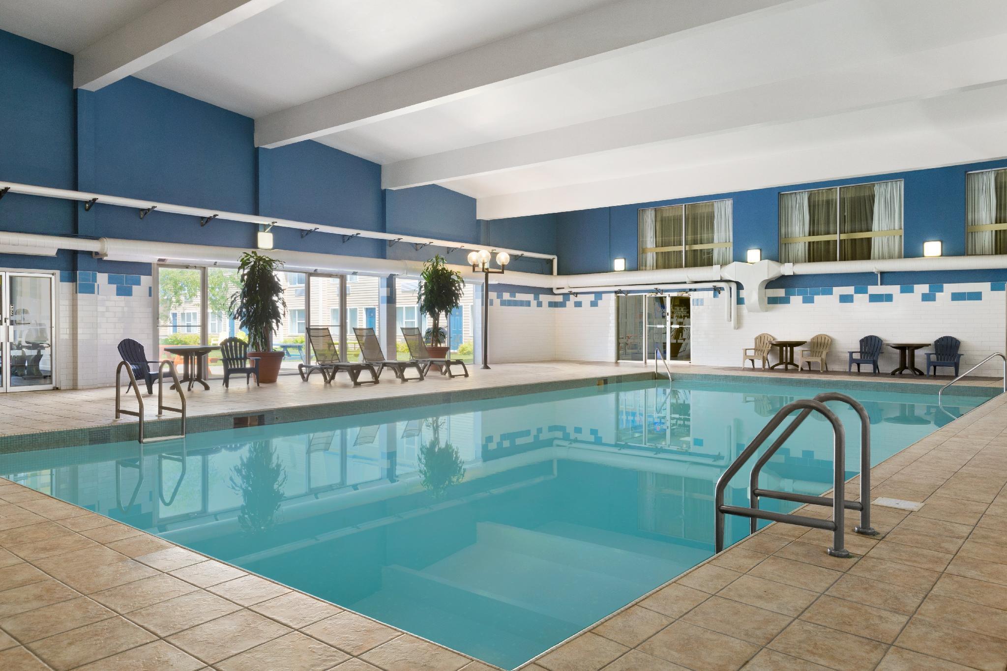 Days Inn & Suites By Wyndham Moncton Dış mekan fotoğraf