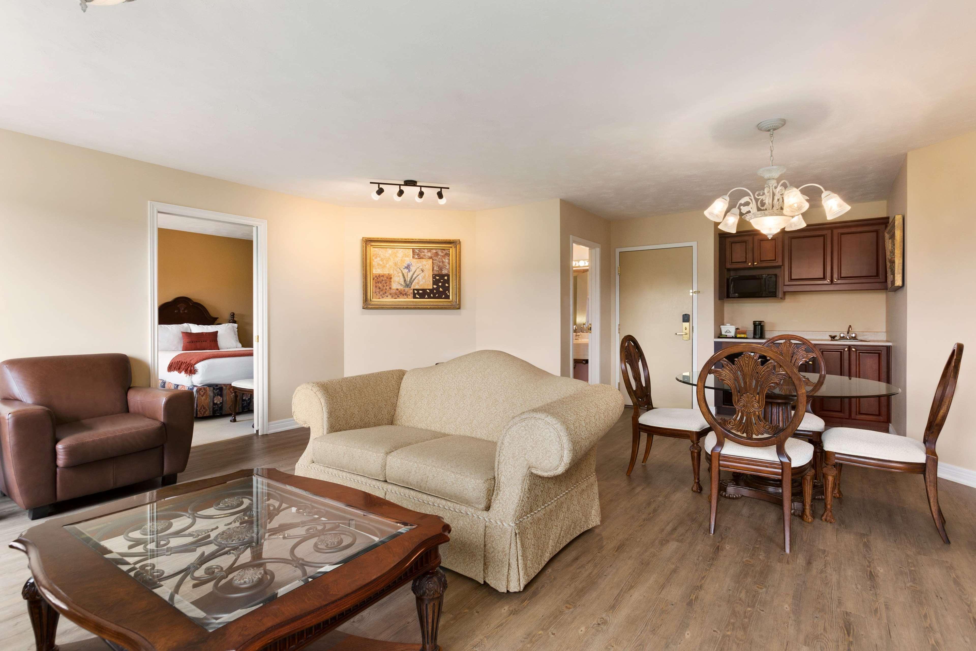 Days Inn & Suites By Wyndham Moncton Dış mekan fotoğraf
