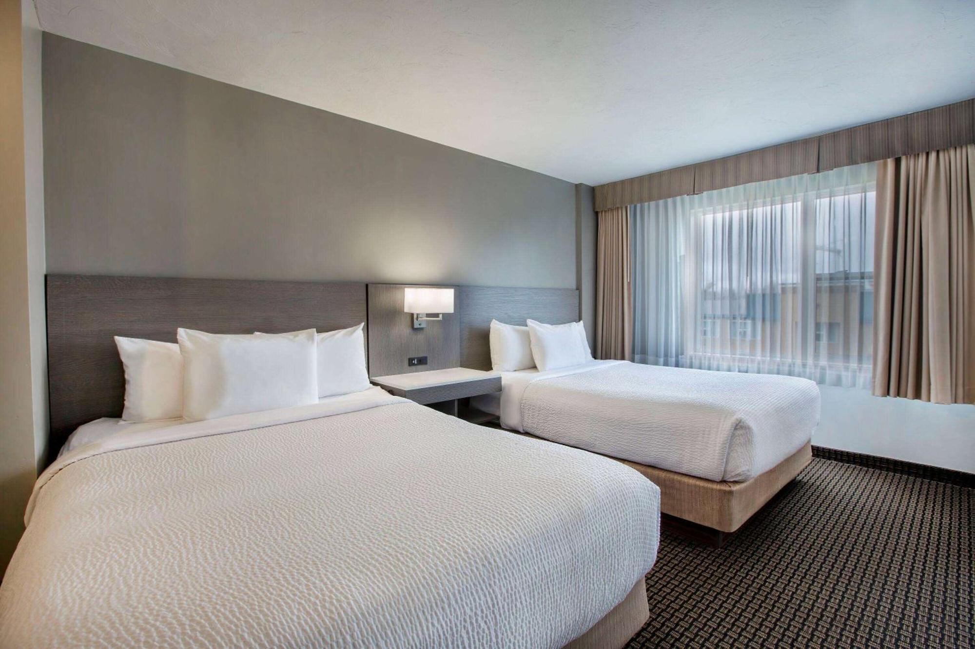 Days Inn & Suites By Wyndham Moncton Dış mekan fotoğraf