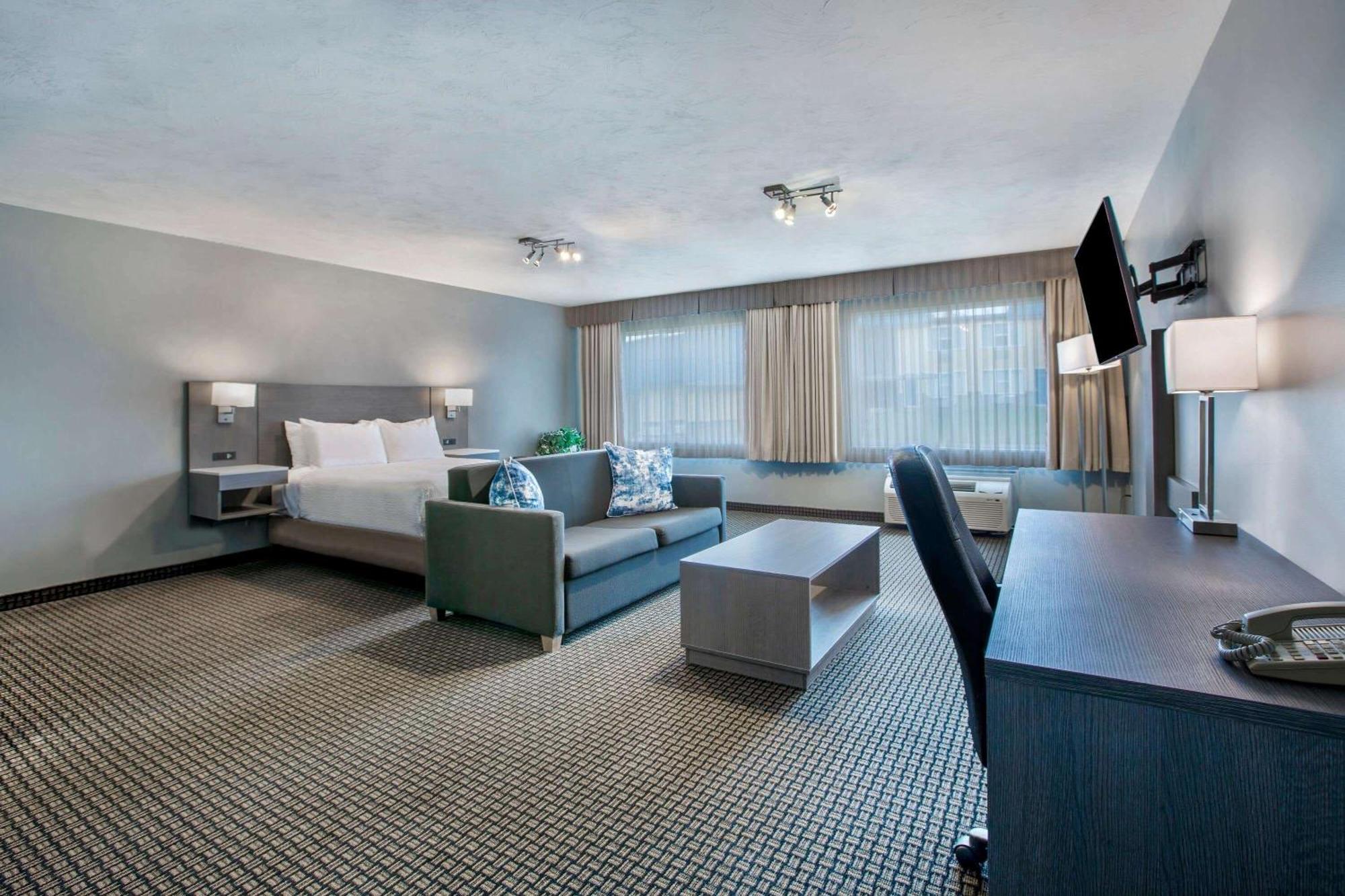 Days Inn & Suites By Wyndham Moncton Dış mekan fotoğraf