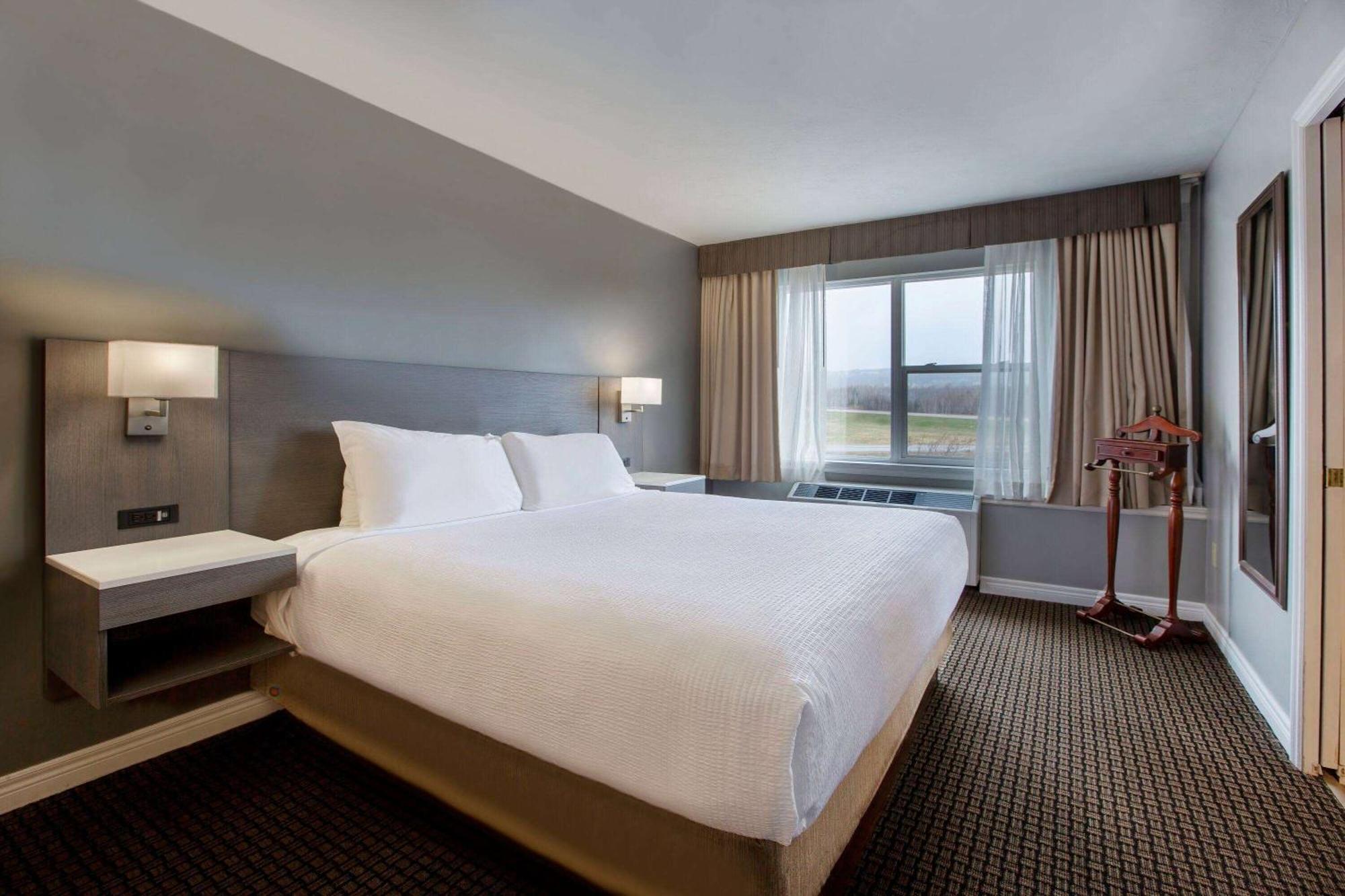 Days Inn & Suites By Wyndham Moncton Dış mekan fotoğraf