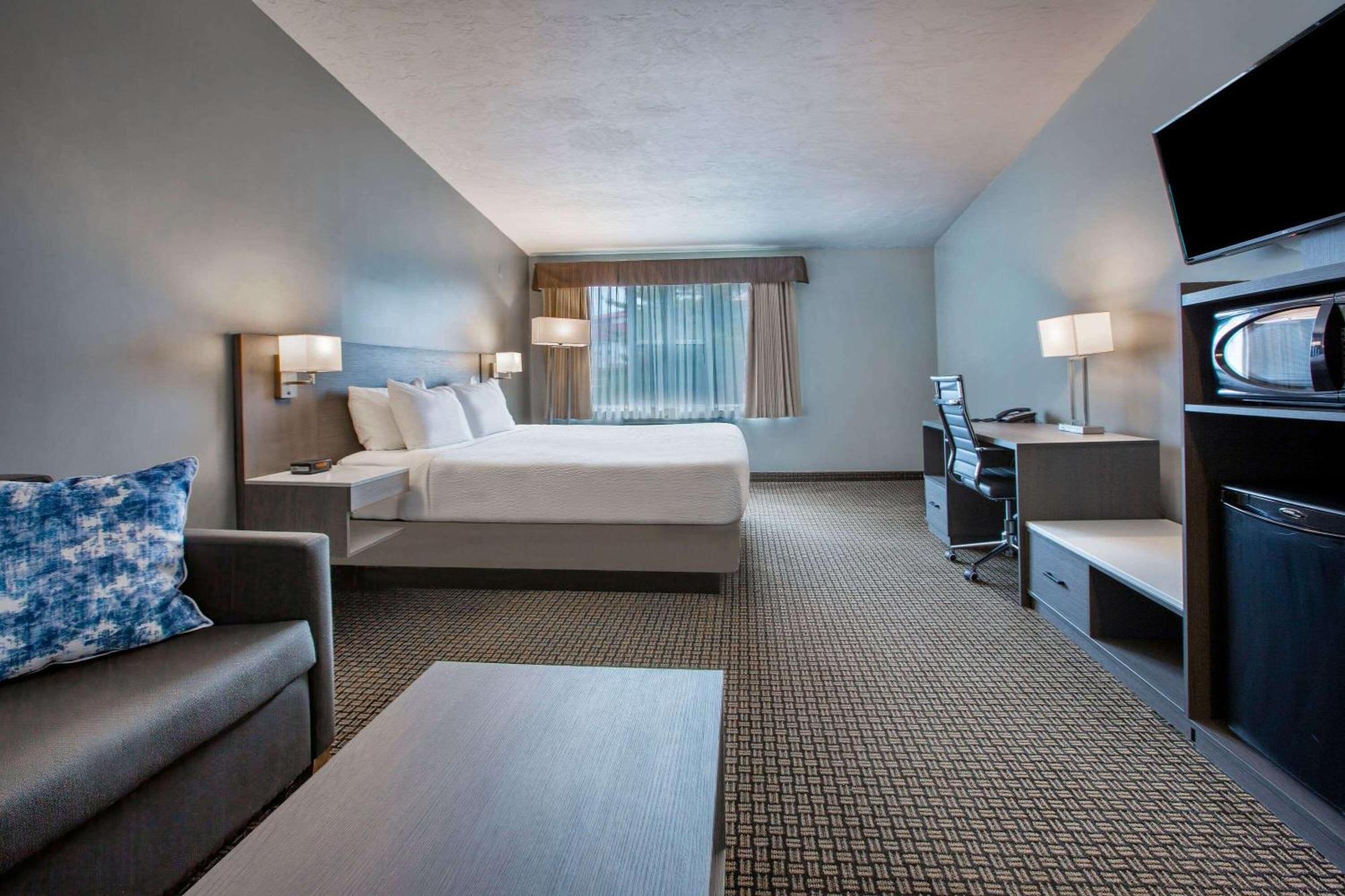Days Inn & Suites By Wyndham Moncton Dış mekan fotoğraf
