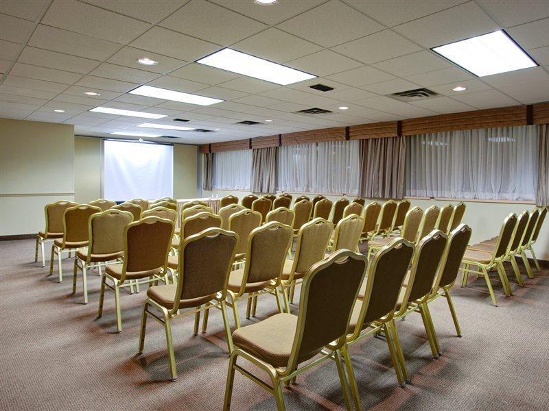 Days Inn & Suites By Wyndham Moncton Dış mekan fotoğraf
