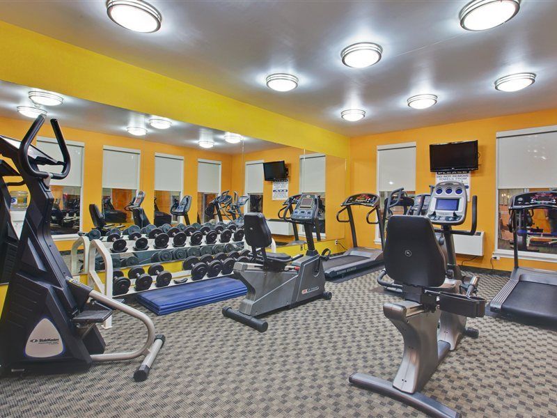 Days Inn & Suites By Wyndham Moncton Dış mekan fotoğraf