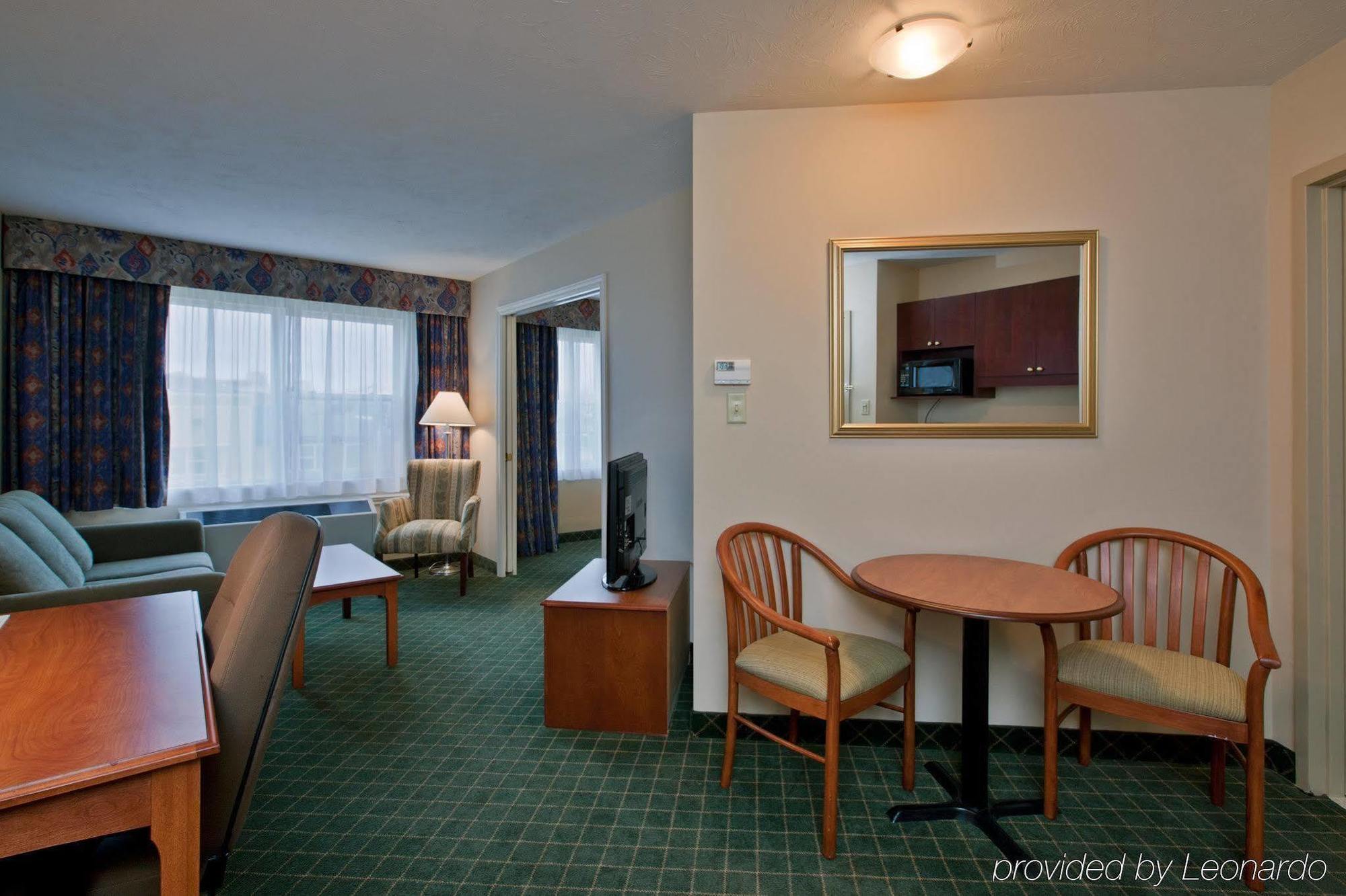 Days Inn & Suites By Wyndham Moncton Oda fotoğraf